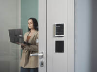 Screenshot of the next generation, low-power, touch screen ePaper device, designed for advanced meeting room management of enterprises. It is mounted wirelessly with the Smart magnet or use a fully wired PoE dock.