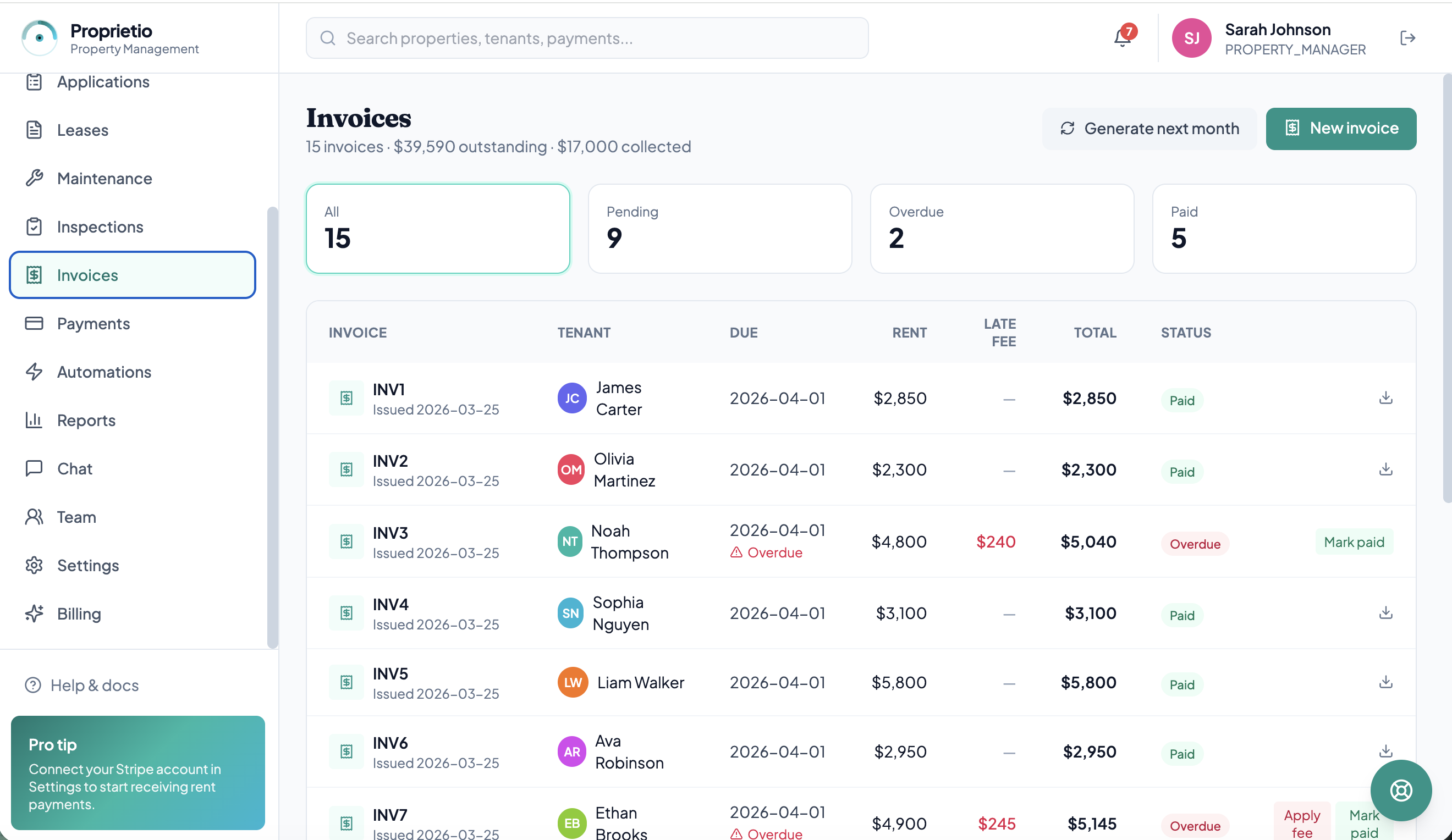 Screenshot of Invoices: automatic monthly rent invoicing with pending, overdue and paid status, automatic late fees and one-click mark-as-paid.